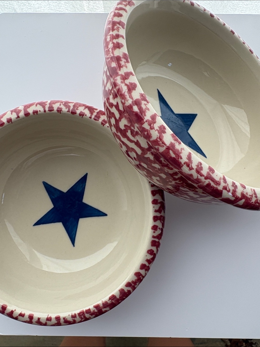 Vintage Gerald E. Henn Roseville Spongeware “Old Glory” Blue Star Bowls (2) - Picture 7 of 7